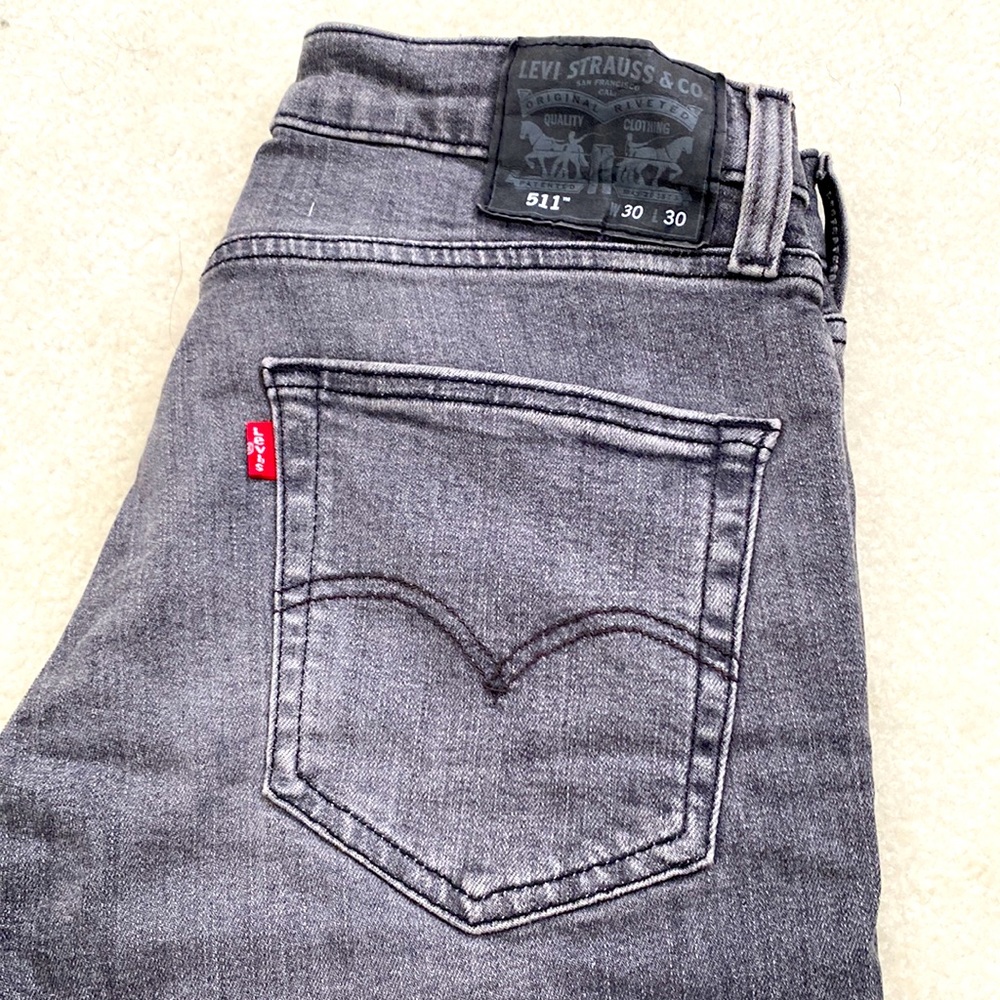 Gray Levi’s jean once worn